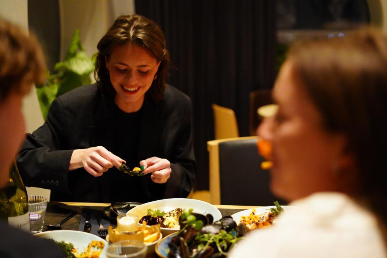 Quality Hotel Strawberry Arena Solna Ngoại thất bức ảnh